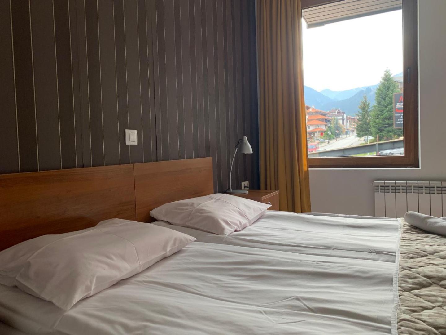 Granat Gondola Lift Apartments Bansko Ngoại thất bức ảnh